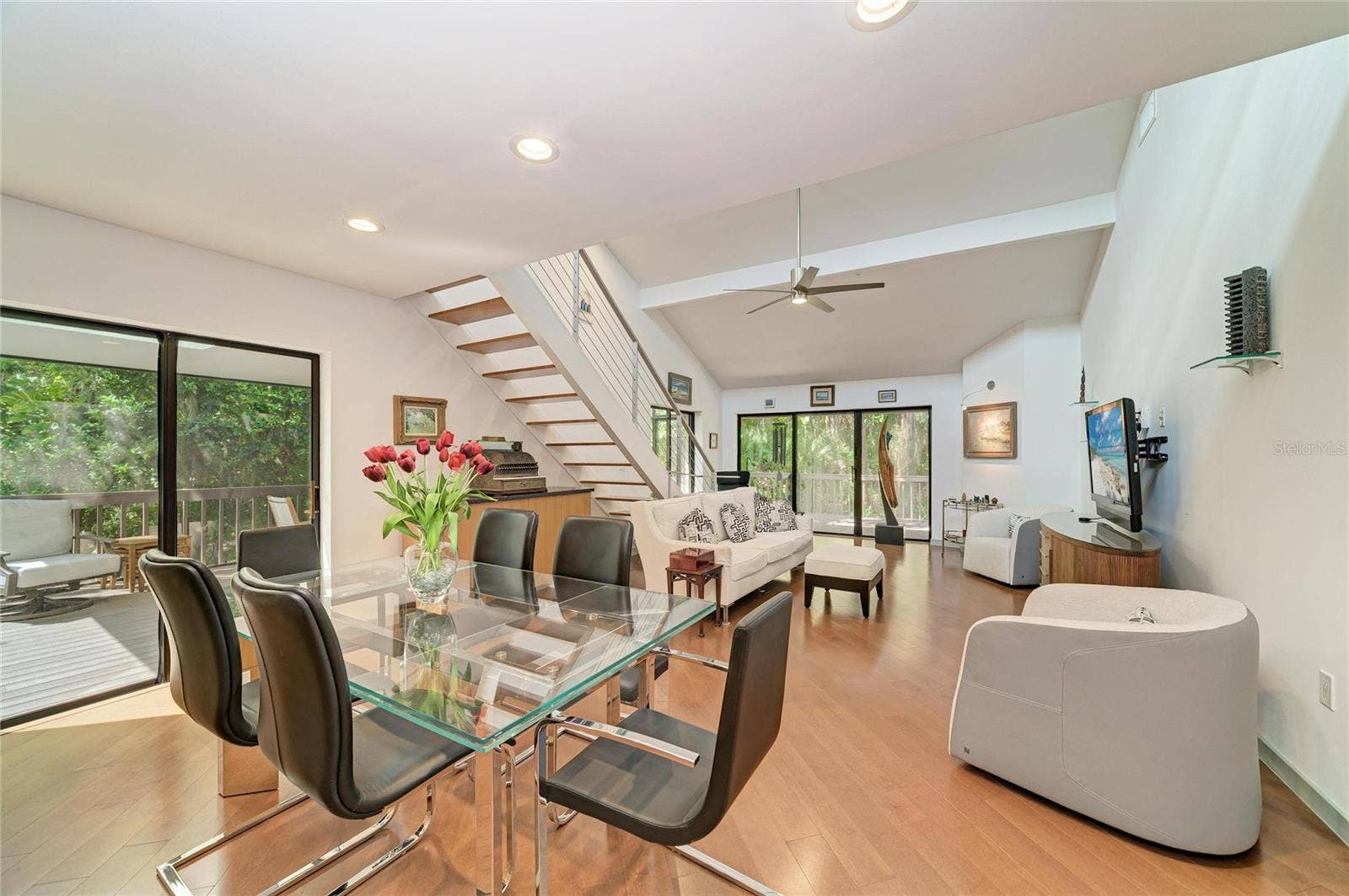 2403 ARBORETUM CIRCLE, #29, Sarasota, FL 34232 Dining/Living room