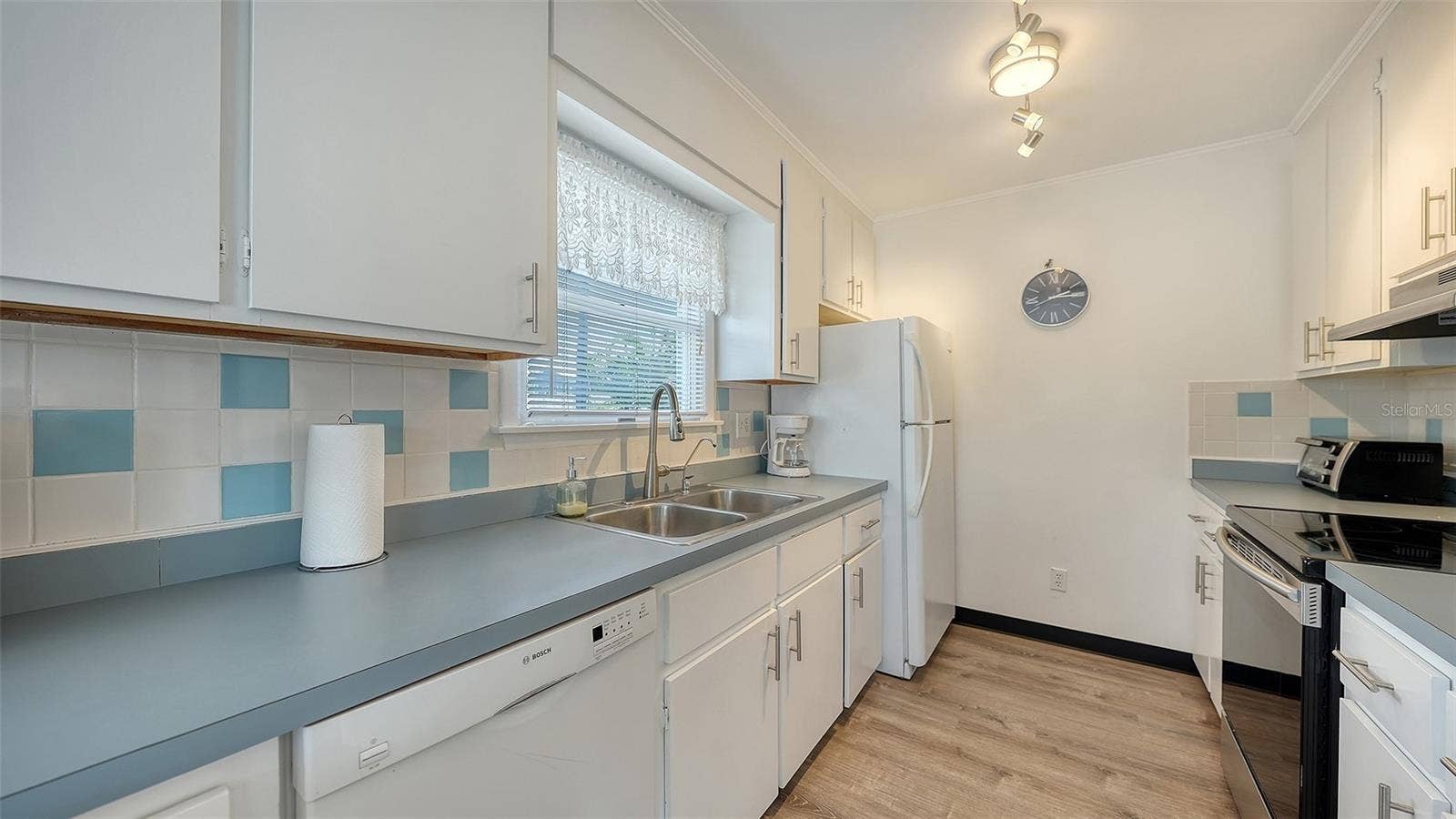 7406 MARINA DRIVE, #A and B, Holmes Beach, FL 34217 Kitchen Apt B