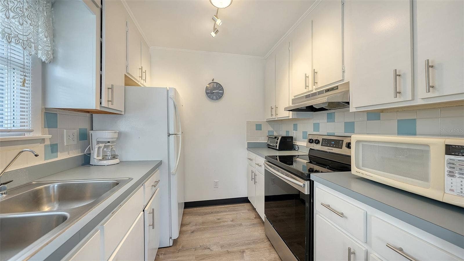 7406 MARINA DRIVE, #A and B, Holmes Beach, FL 34217 Kitchen Apt B