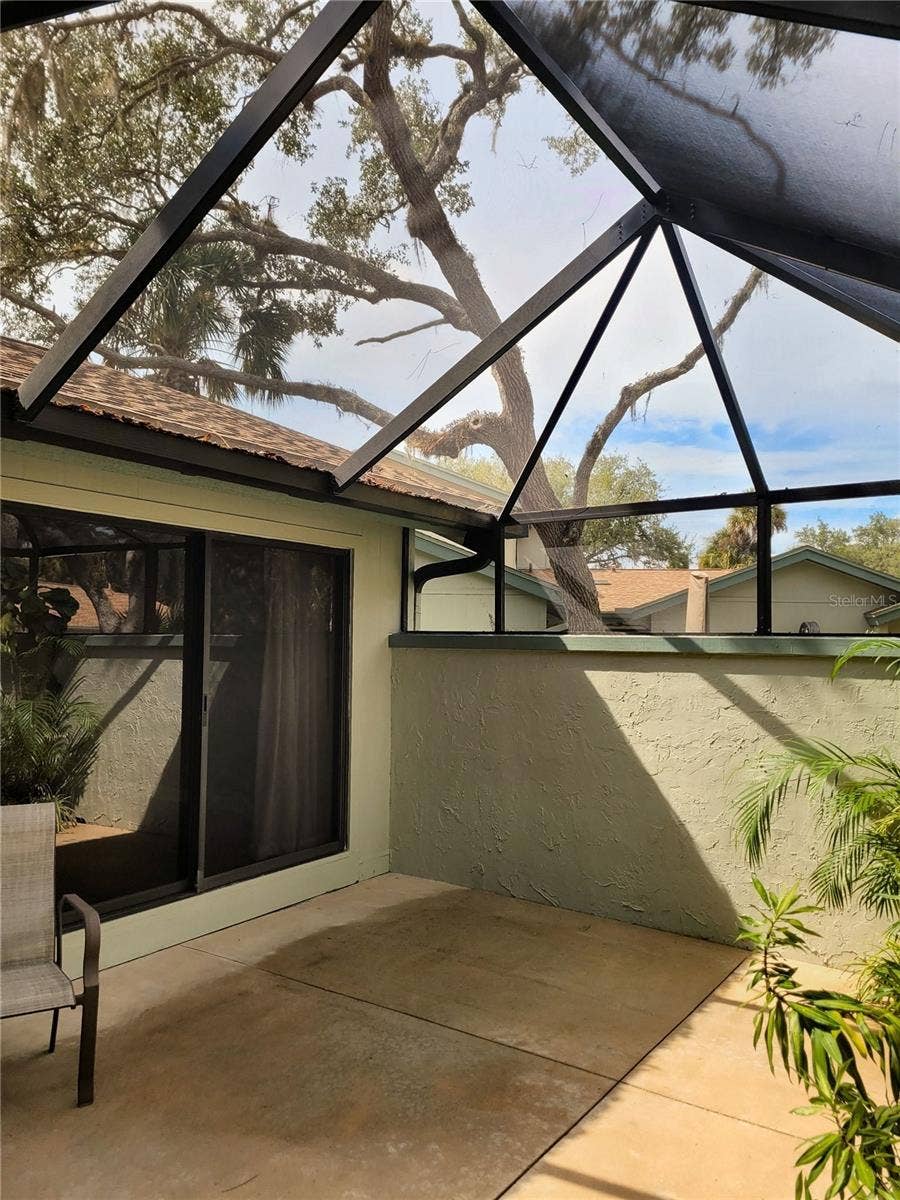Front Lanai