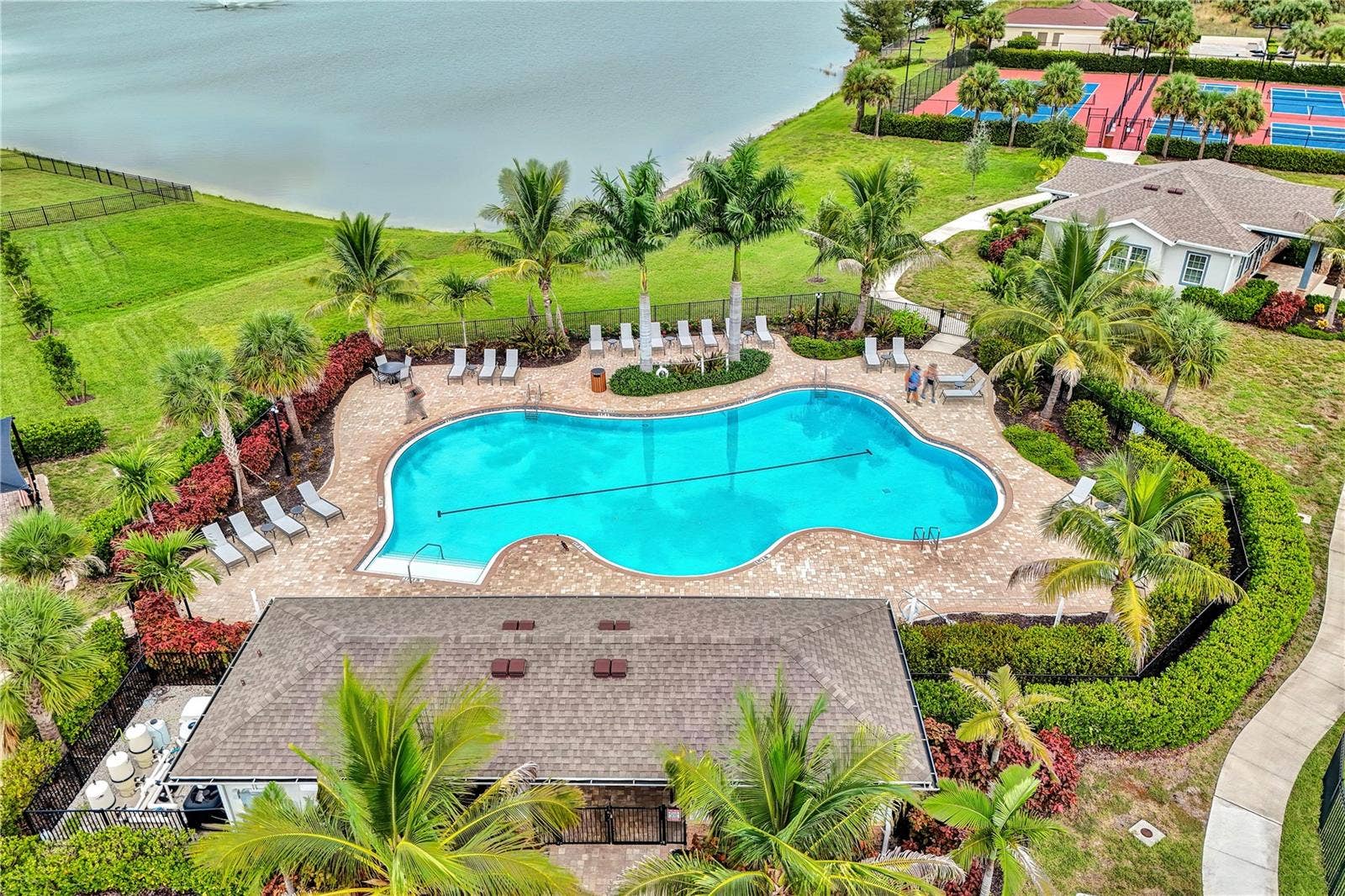 447 SPRING HILL LAKE LOOP, Cape Coral, FL 33993 447 SPRING HILL LAKE LOOP, Cape Coral, FL 33993