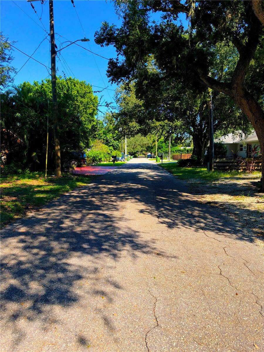 2423 HICKORY AVENUE, Sarasota, FL 34234
