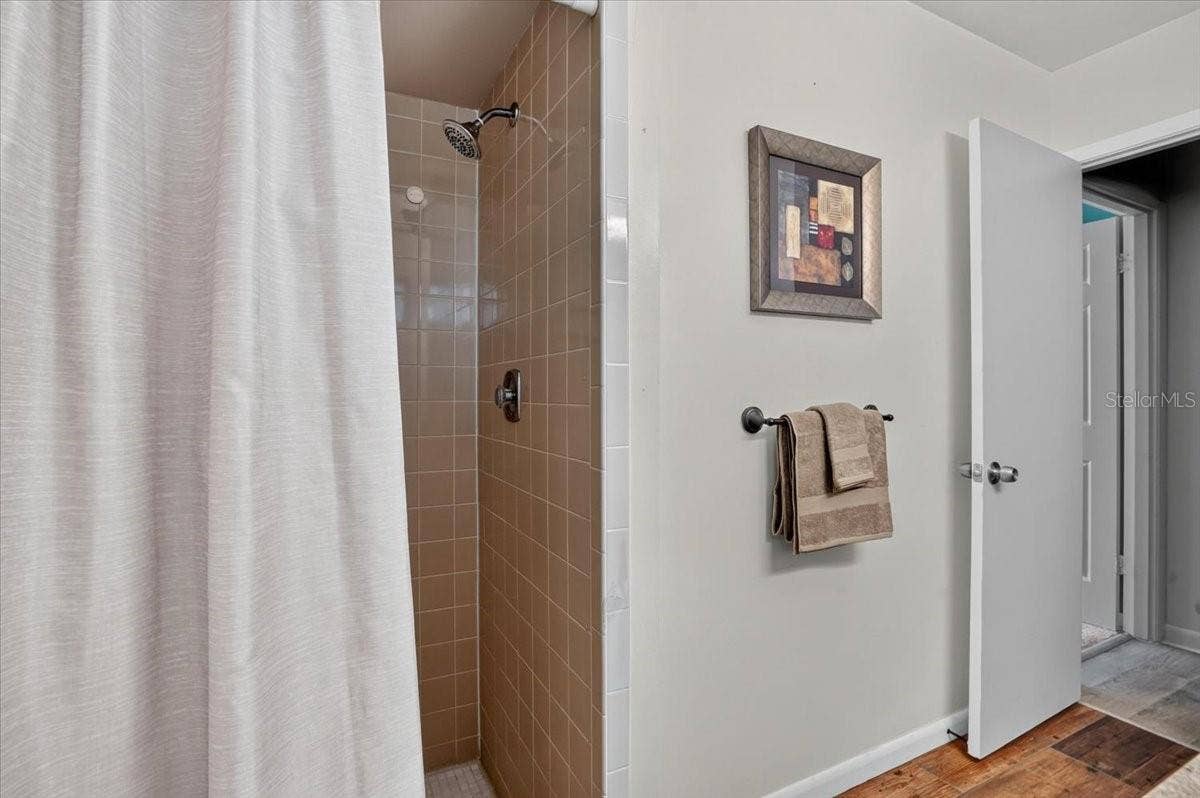 2319 LAKESIDE MEWS, #B3, Sarasota, FL 34235 2319 LAKESIDE MEWS, #B3, Sarasota, FL 34235