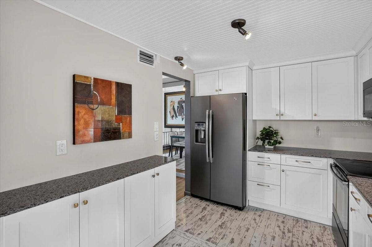 2319 LAKESIDE MEWS, #B3, Sarasota, FL 34235 2319 LAKESIDE MEWS, #B3, Sarasota, FL 34235