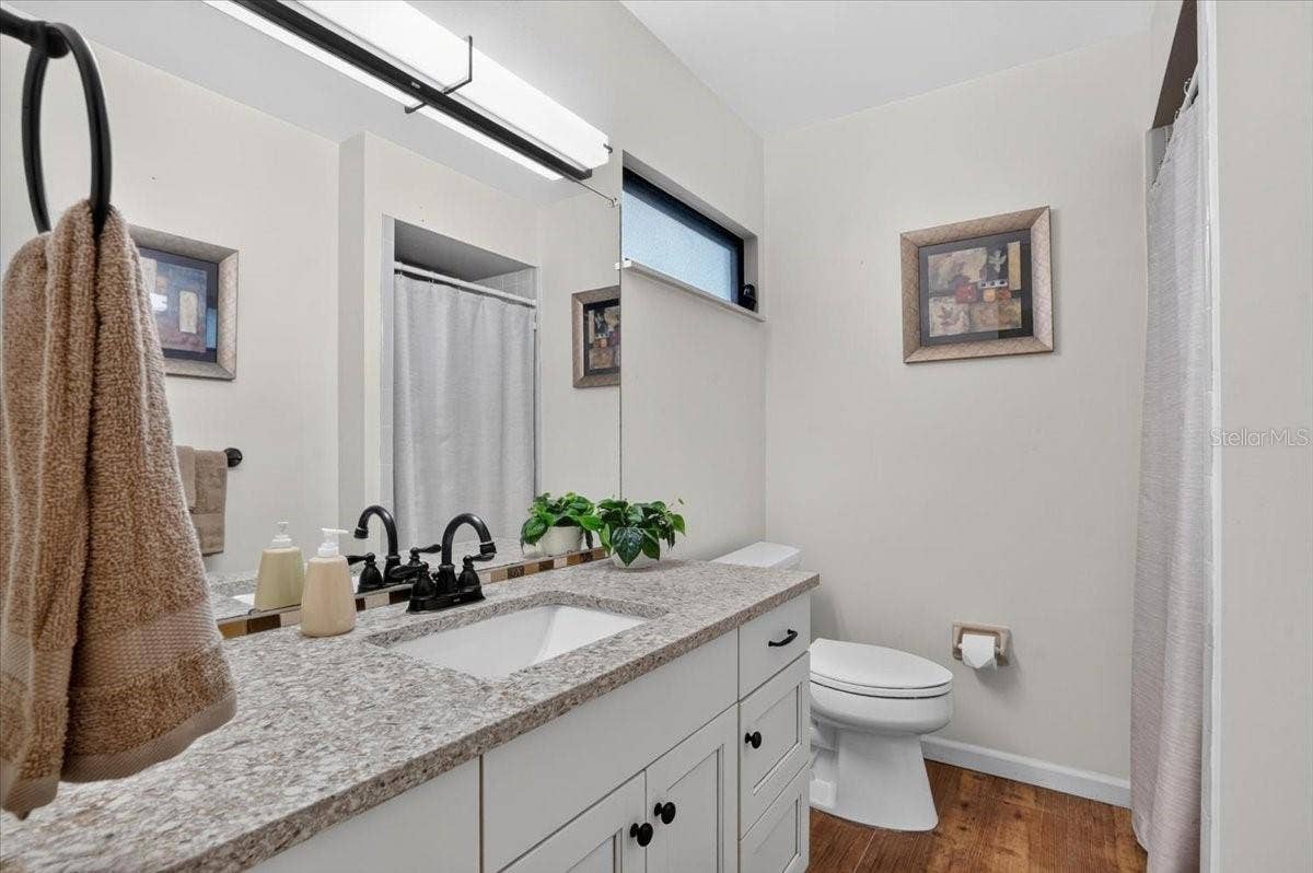 2319 LAKESIDE MEWS, #B3, Sarasota, FL 34235 second bathroom