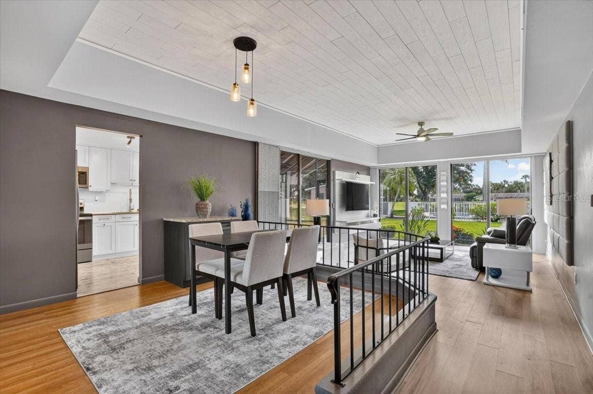 2319 LAKESIDE MEWS, #B3, Sarasota, FL 34235 Dining/Living room combo