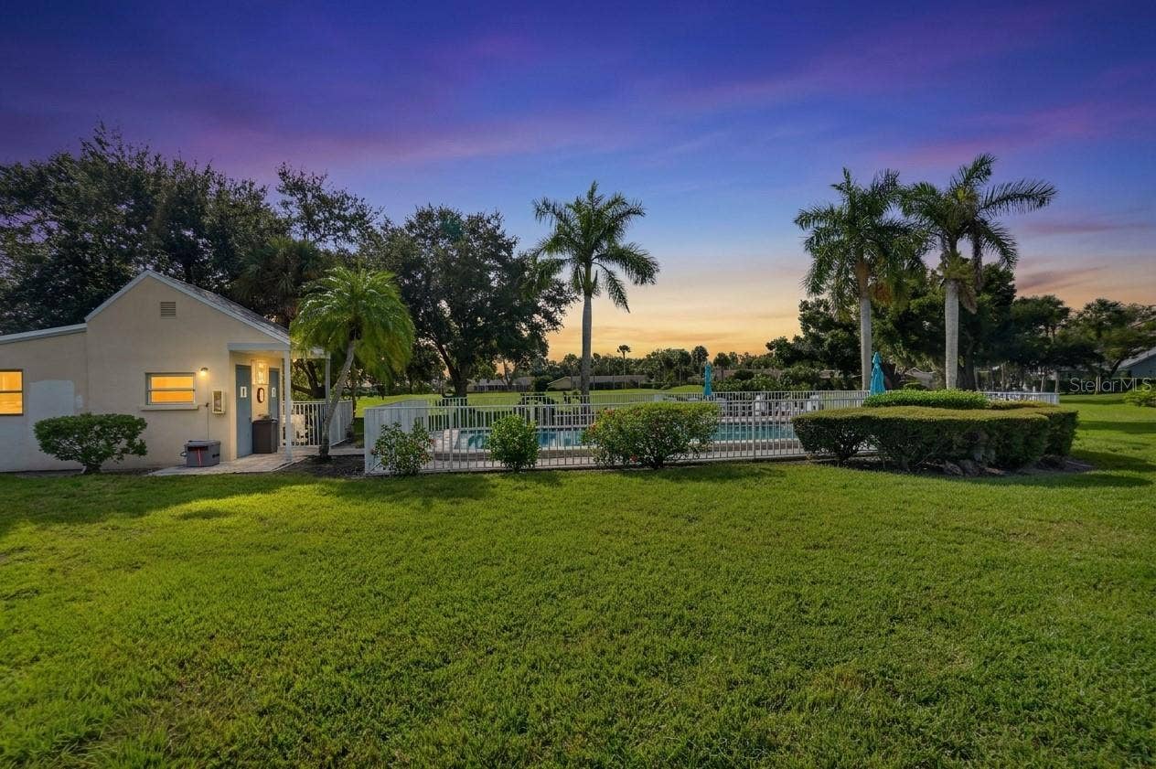 2319 LAKESIDE MEWS, #B3, Sarasota, FL 34235 2319 LAKESIDE MEWS, #B3, Sarasota, FL 34235