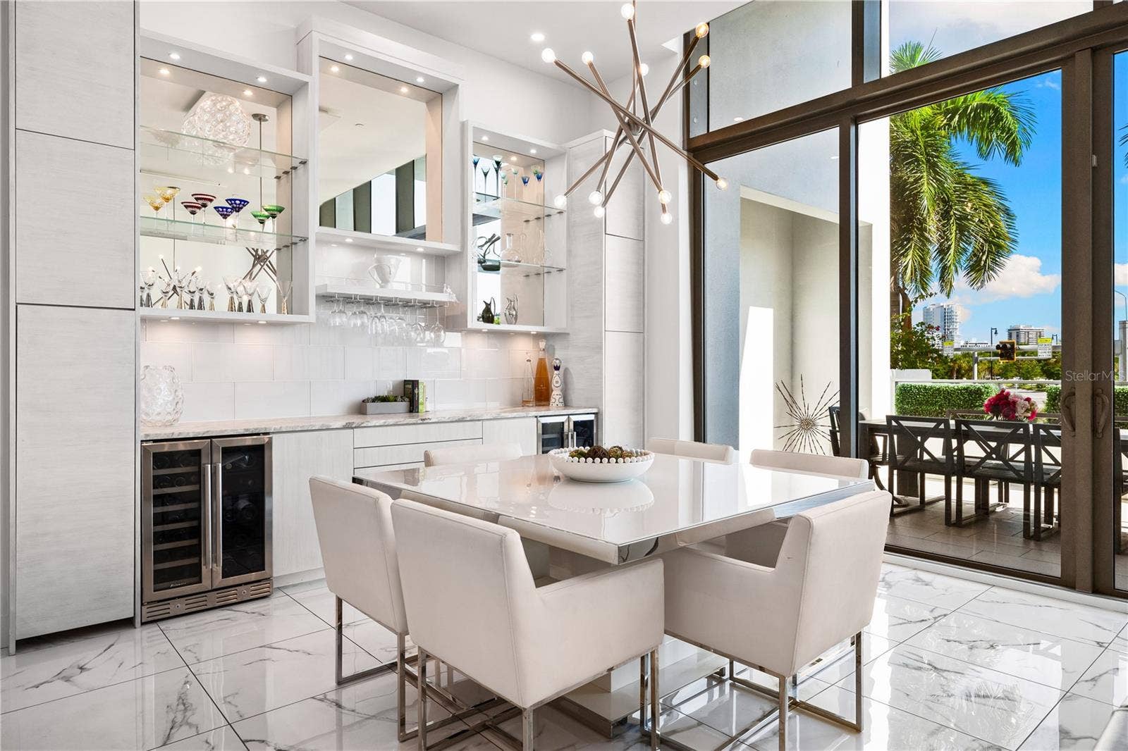 1155 N GULFSTREAM AVENUE, #208, Sarasota, FL 34236 1155 N GULFSTREAM AVENUE, #208, Sarasota, FL 34236