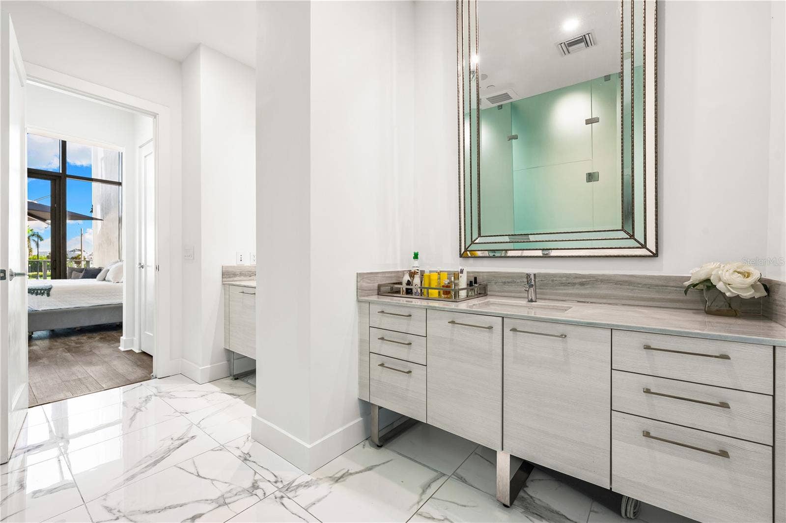 1155 N GULFSTREAM AVENUE, #208, Sarasota, FL 34236 1155 N GULFSTREAM AVENUE, #208, Sarasota, FL 34236