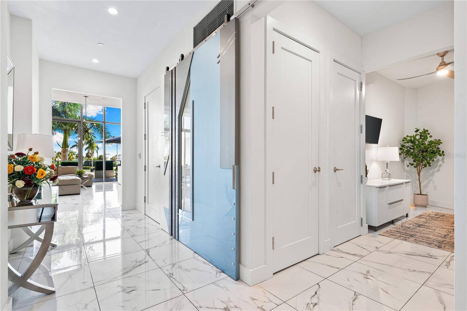 1155 N GULFSTREAM AVENUE, #208, Sarasota, FL 34236 1155 N GULFSTREAM AVENUE, #208, Sarasota, FL 34236