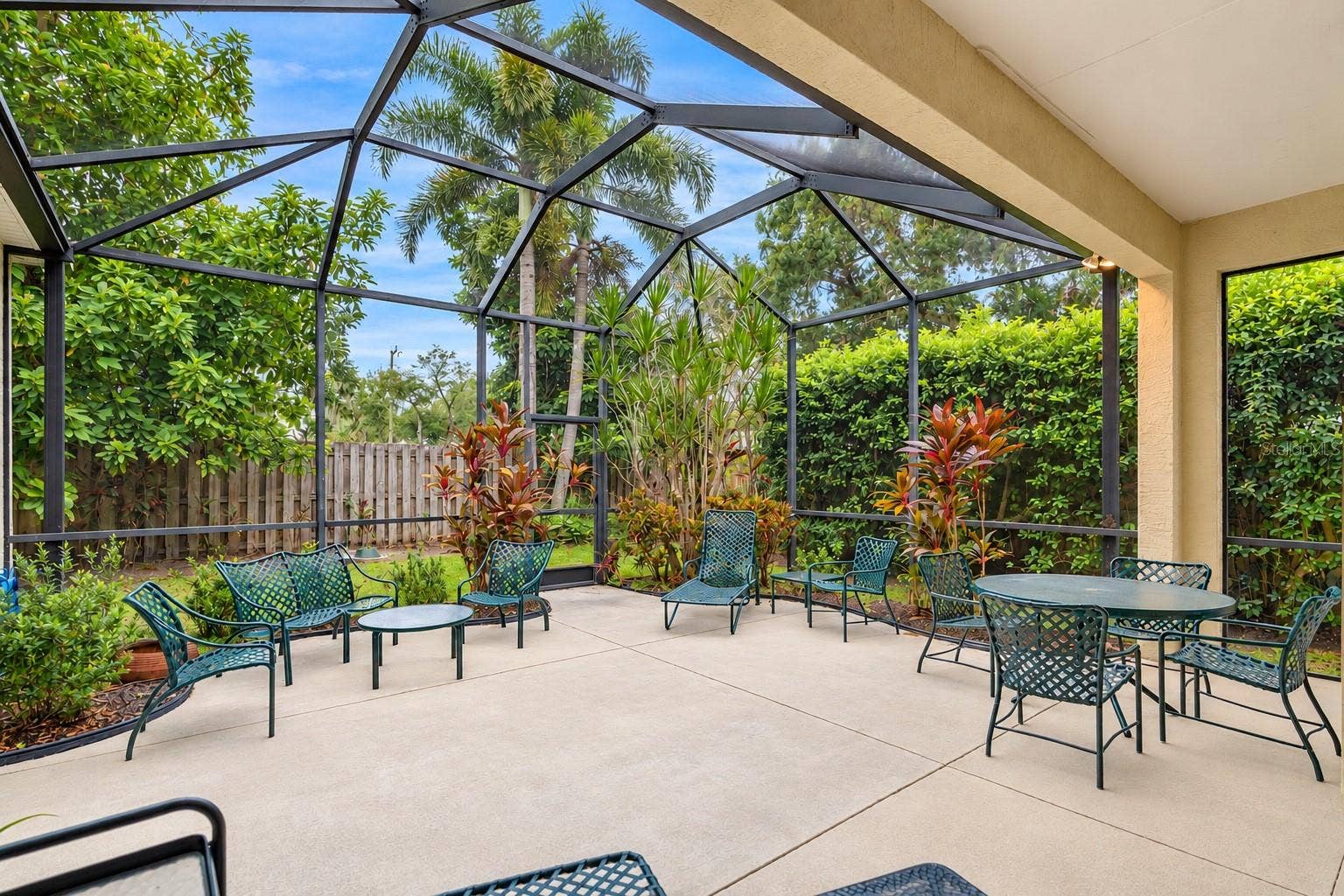 192 TALL TREES COURT, Sarasota, FL 34232