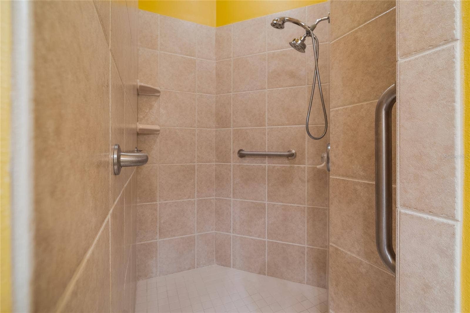 192 TALL TREES COURT, Sarasota, FL 34232