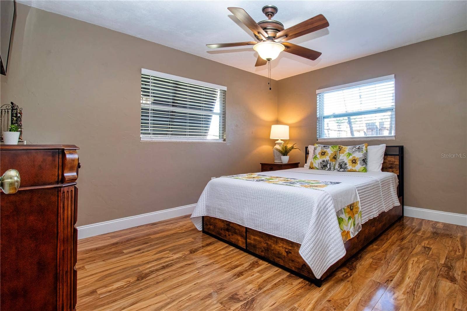 5745 SAVANNAH DRIVE, Sarasota, FL 34231
