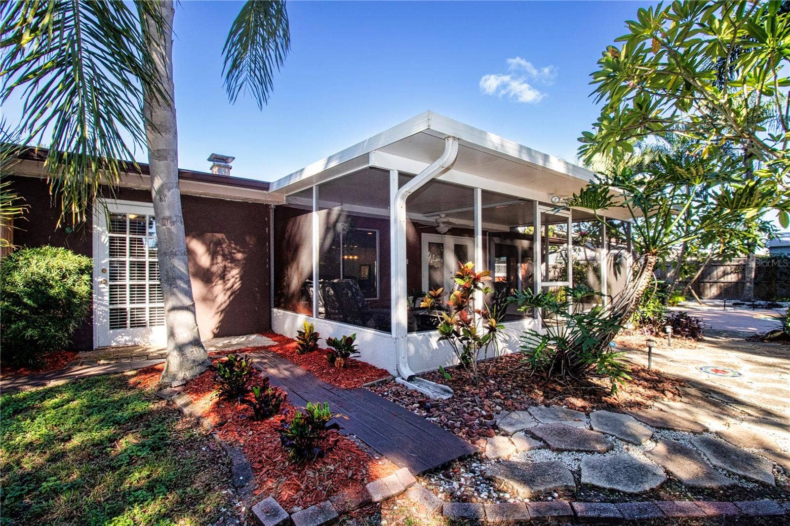 5745 SAVANNAH DRIVE, Sarasota, FL 34231