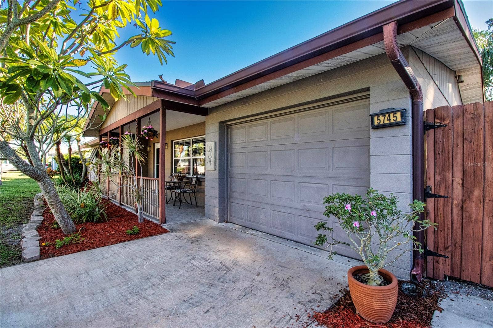 5745 SAVANNAH DRIVE, Sarasota, FL 34231