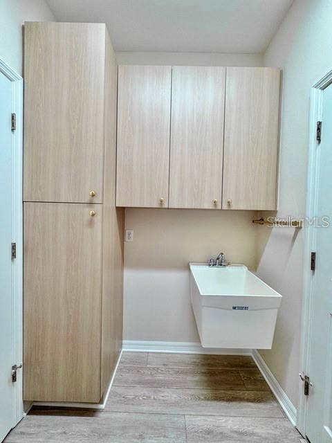 9616 TURNING LEAF TERRACE, Bradenton, FL 34212 Utility Room with Sink & Extra Built-ins