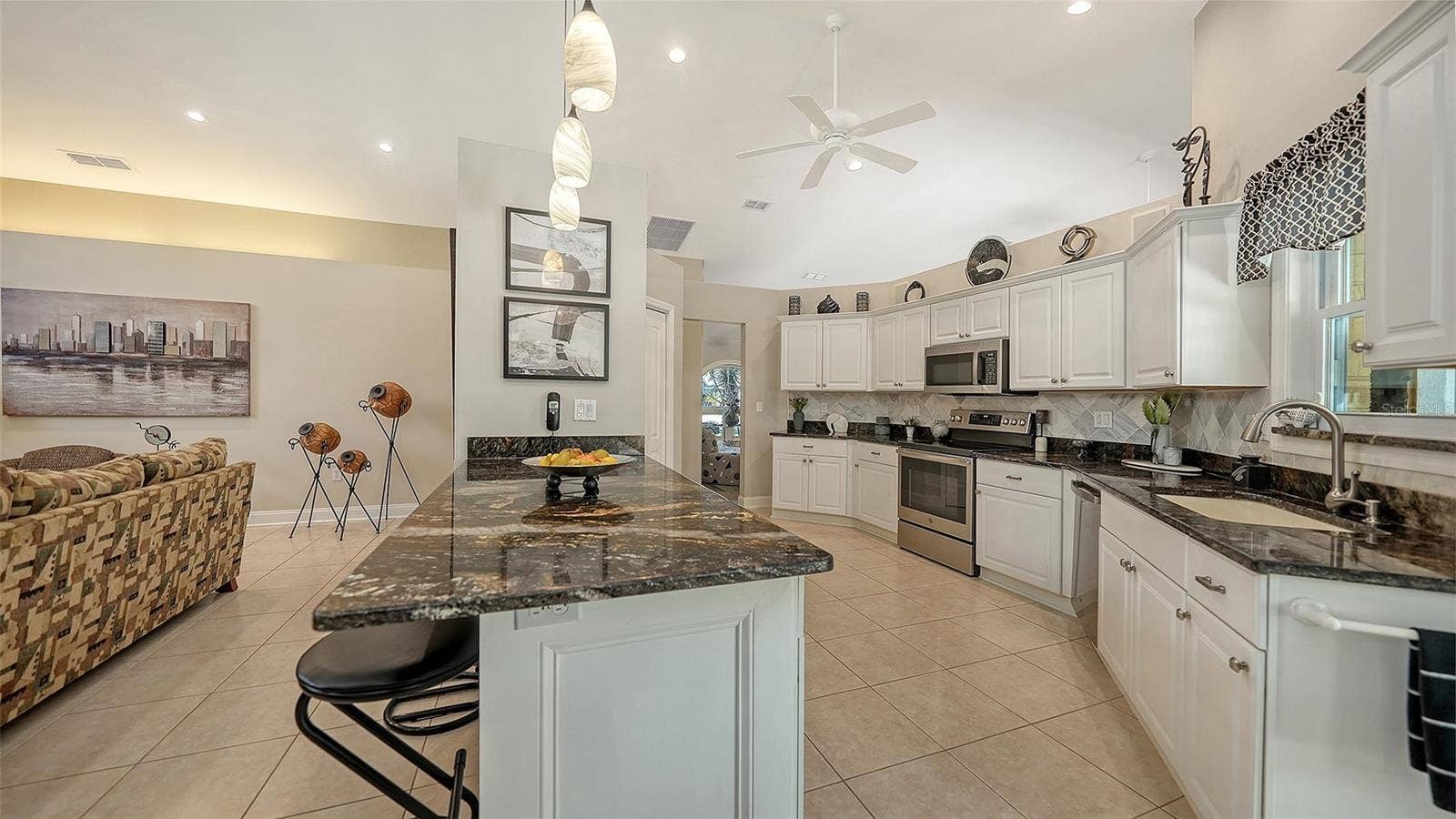 7975 MONTICELLO LANE, Sarasota, FL 34243 7975 MONTICELLO LANE, Sarasota, FL 34243