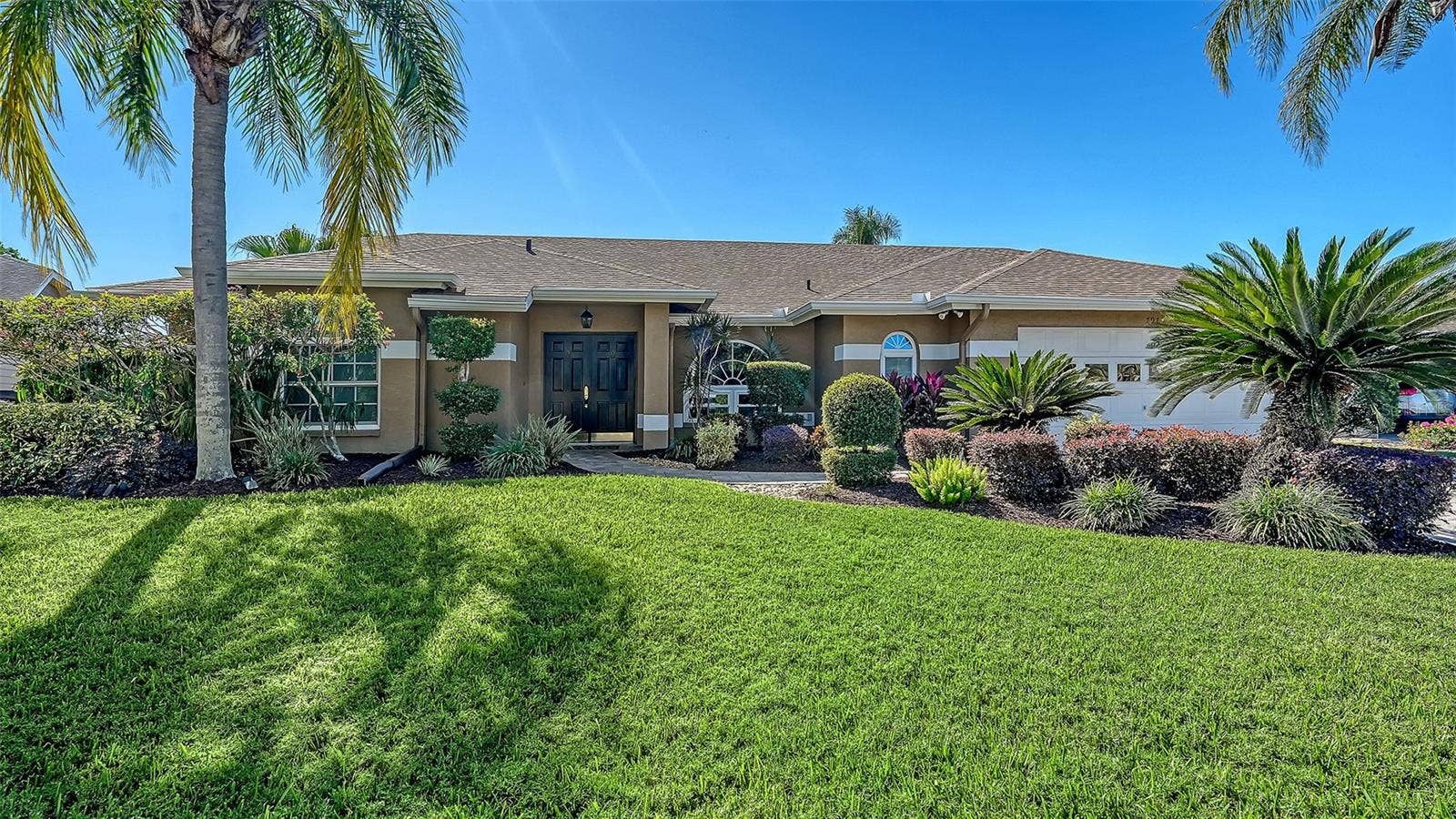 7975 MONTICELLO LANE, Sarasota, FL 34243 7975 MONTICELLO LANE, Sarasota, FL 34243