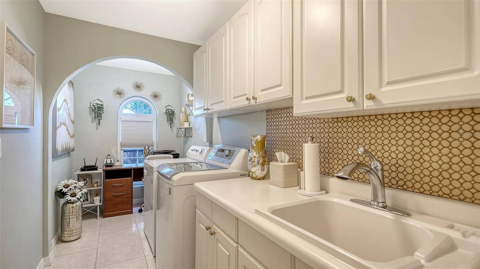 7975 MONTICELLO LANE, Sarasota, FL 34243 7975 MONTICELLO LANE, Sarasota, FL 34243