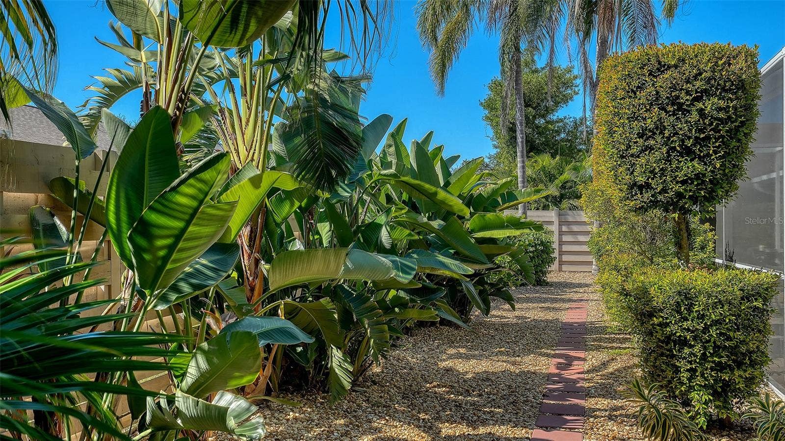 7975 MONTICELLO LANE, Sarasota, FL 34243 7975 MONTICELLO LANE, Sarasota, FL 34243