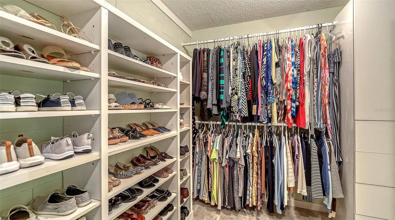 7975 MONTICELLO LANE, Sarasota, FL 34243 7975 MONTICELLO LANE, Sarasota, FL 34243
