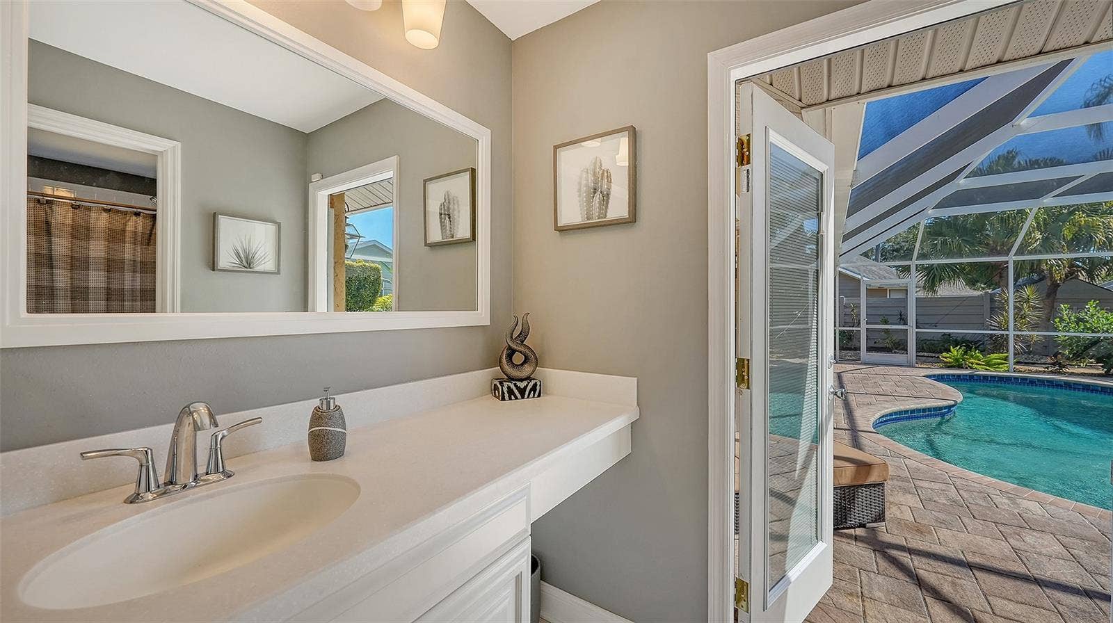 7975 MONTICELLO LANE, Sarasota, FL 34243 7975 MONTICELLO LANE, Sarasota, FL 34243