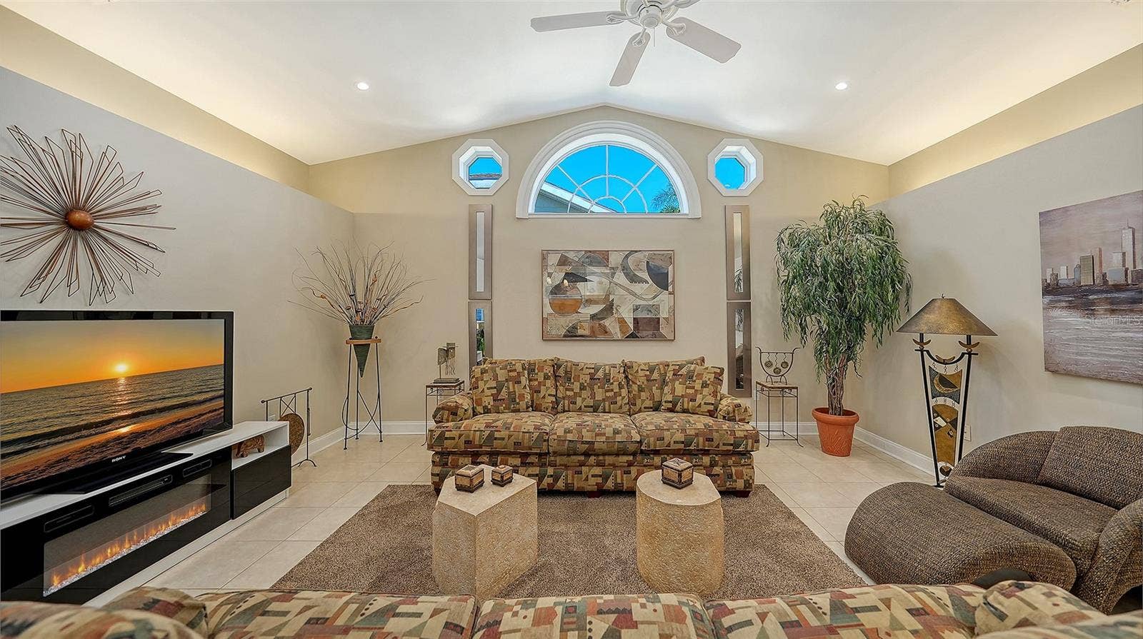 7975 MONTICELLO LANE, Sarasota, FL 34243 7975 MONTICELLO LANE, Sarasota, FL 34243