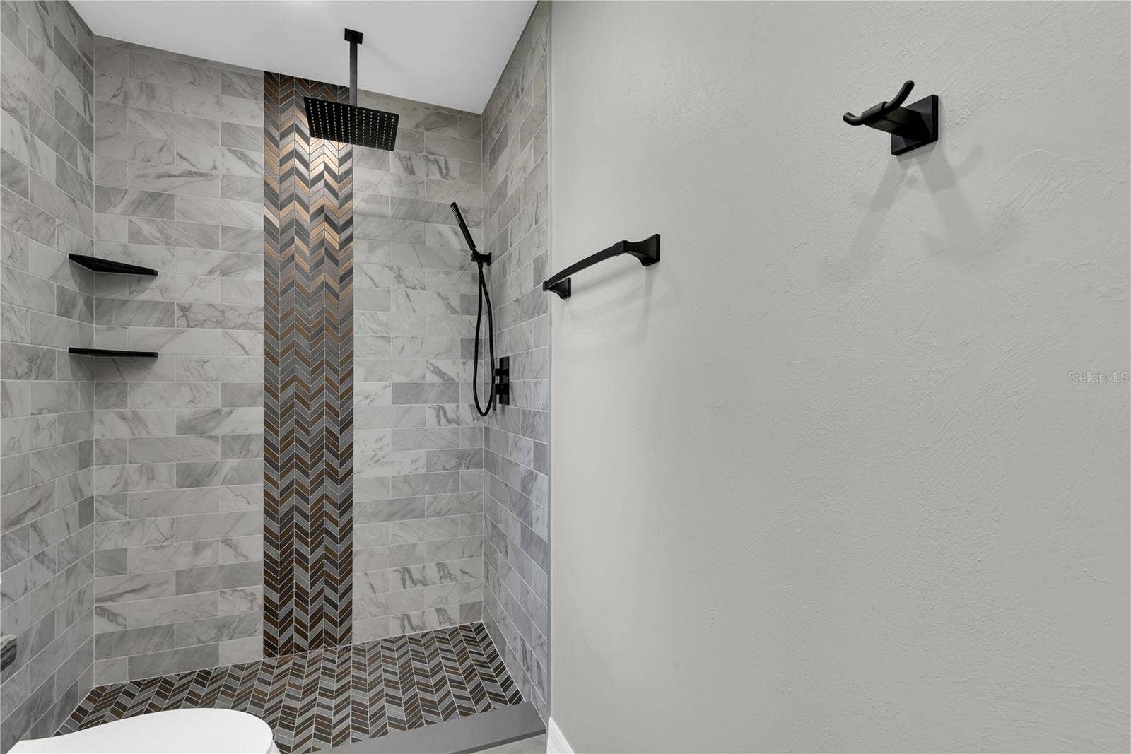 4838 primary bathroom