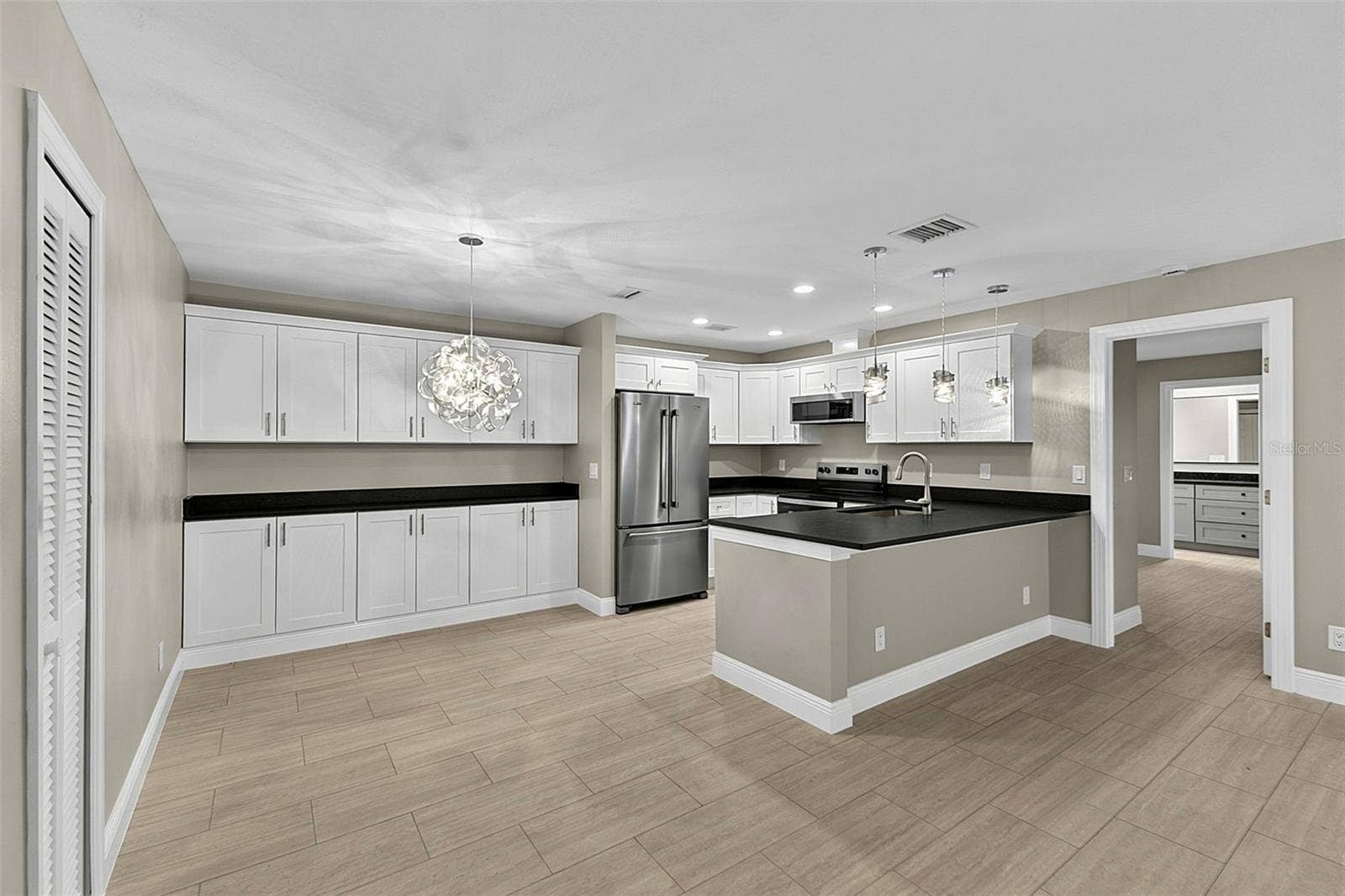 4836 Kitchen