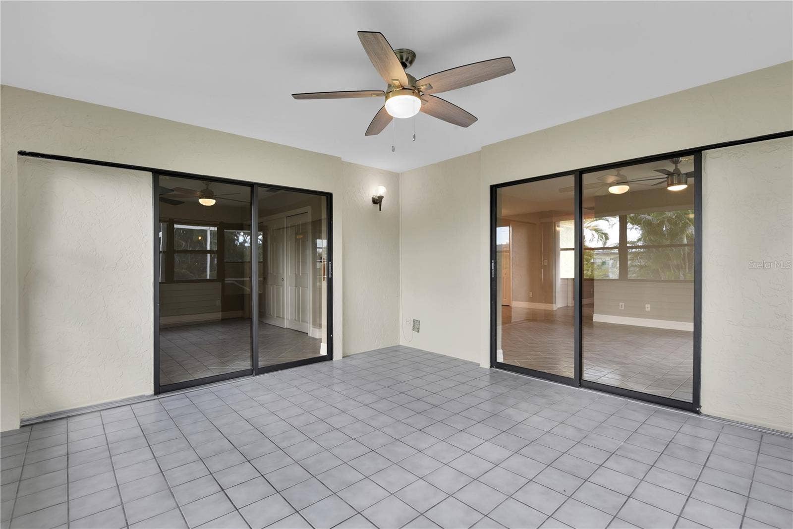 4838 sunroom
