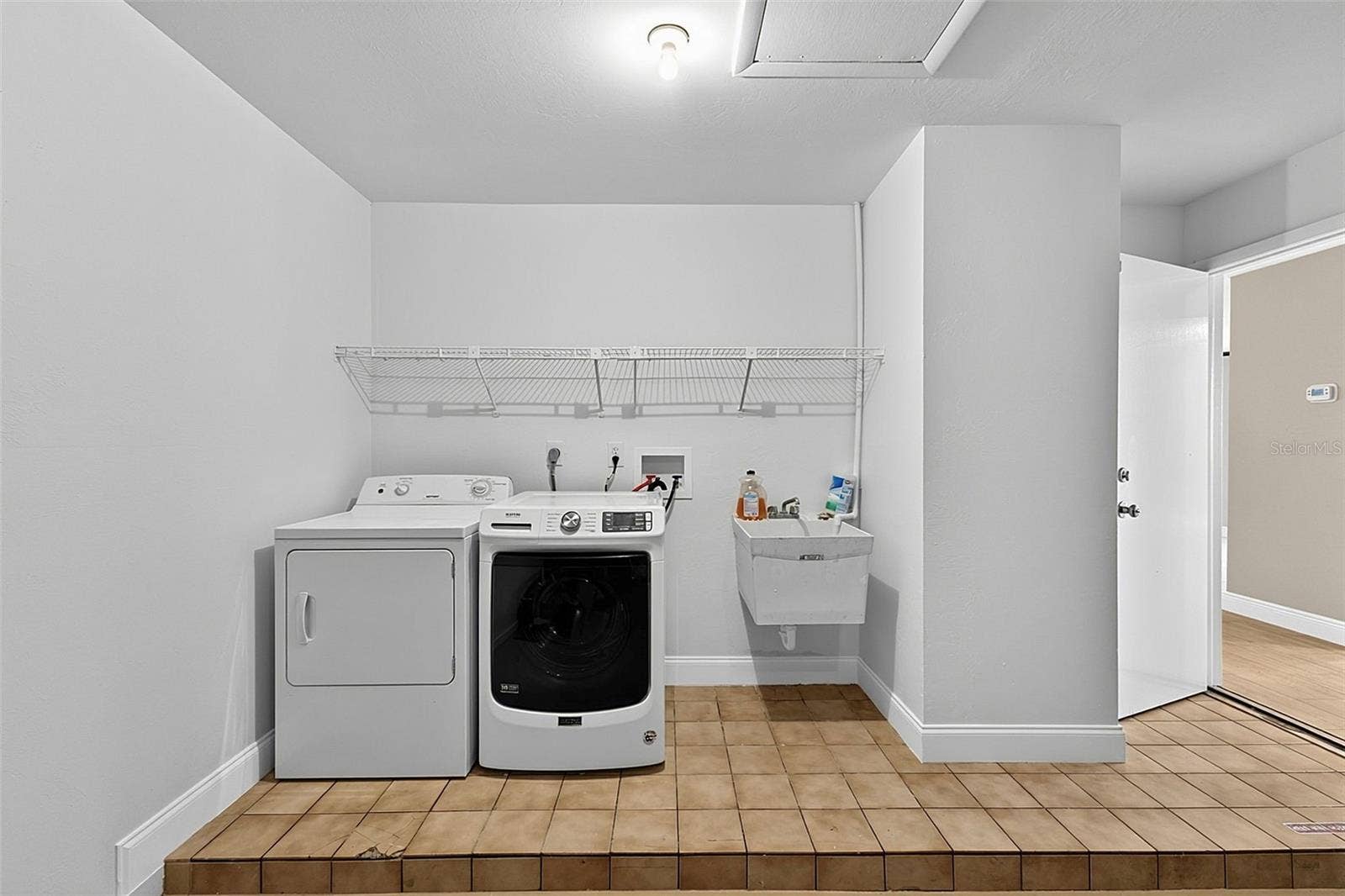 laundry in garage