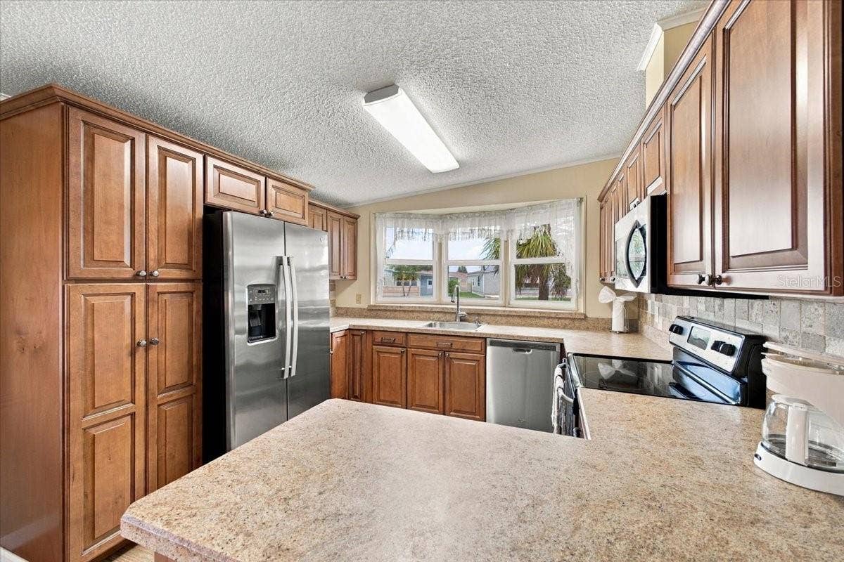 4 MEADOWLARK CIRCLE, Ellenton, FL 34222