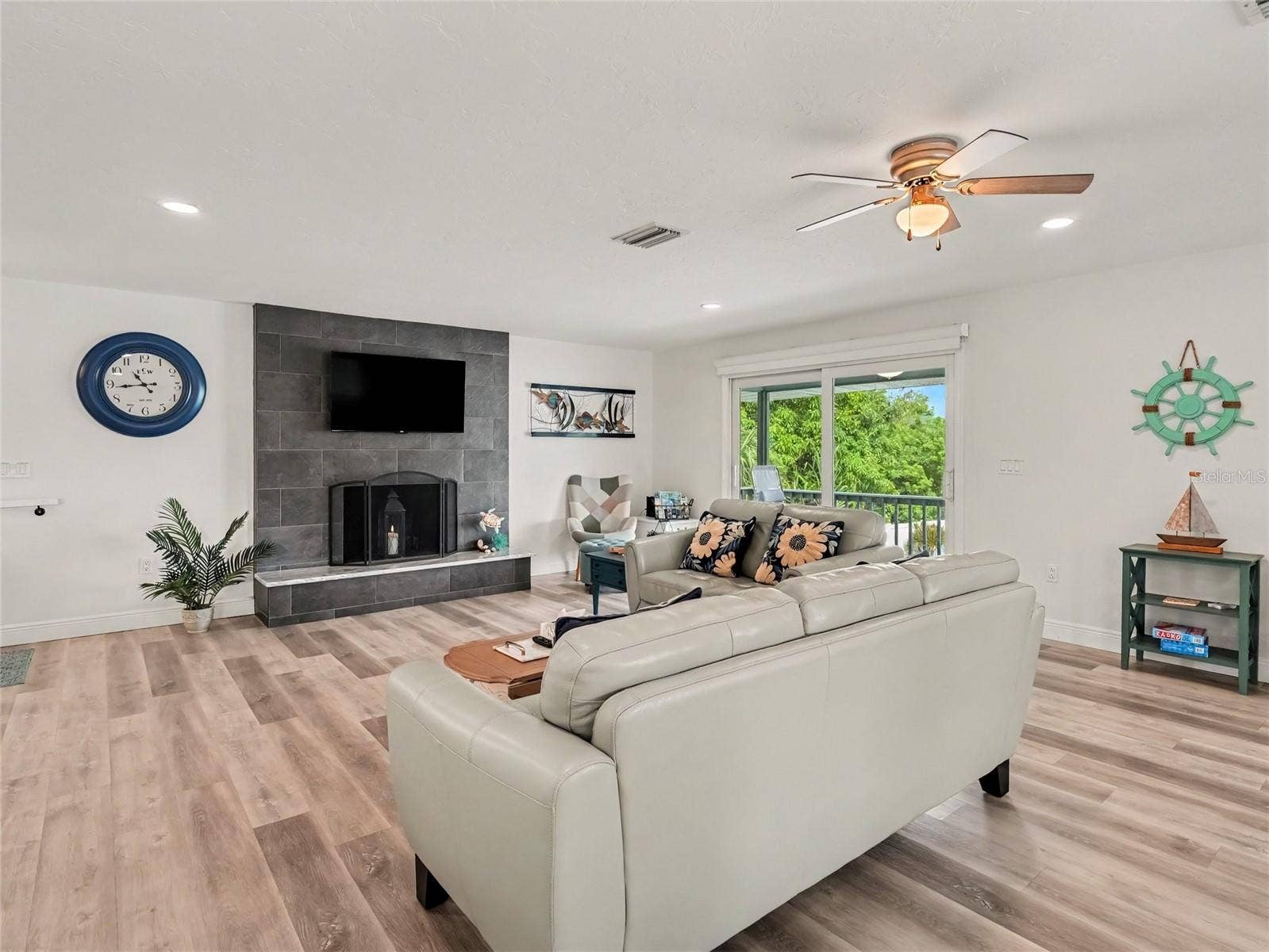2208 78TH STREET W, Bradenton, FL 34209 2208 78TH STREET W, Bradenton, FL 34209