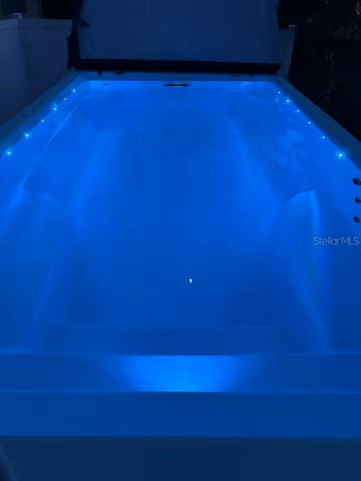 2208 78TH STREET W, Bradenton, FL 34209 Spool lights