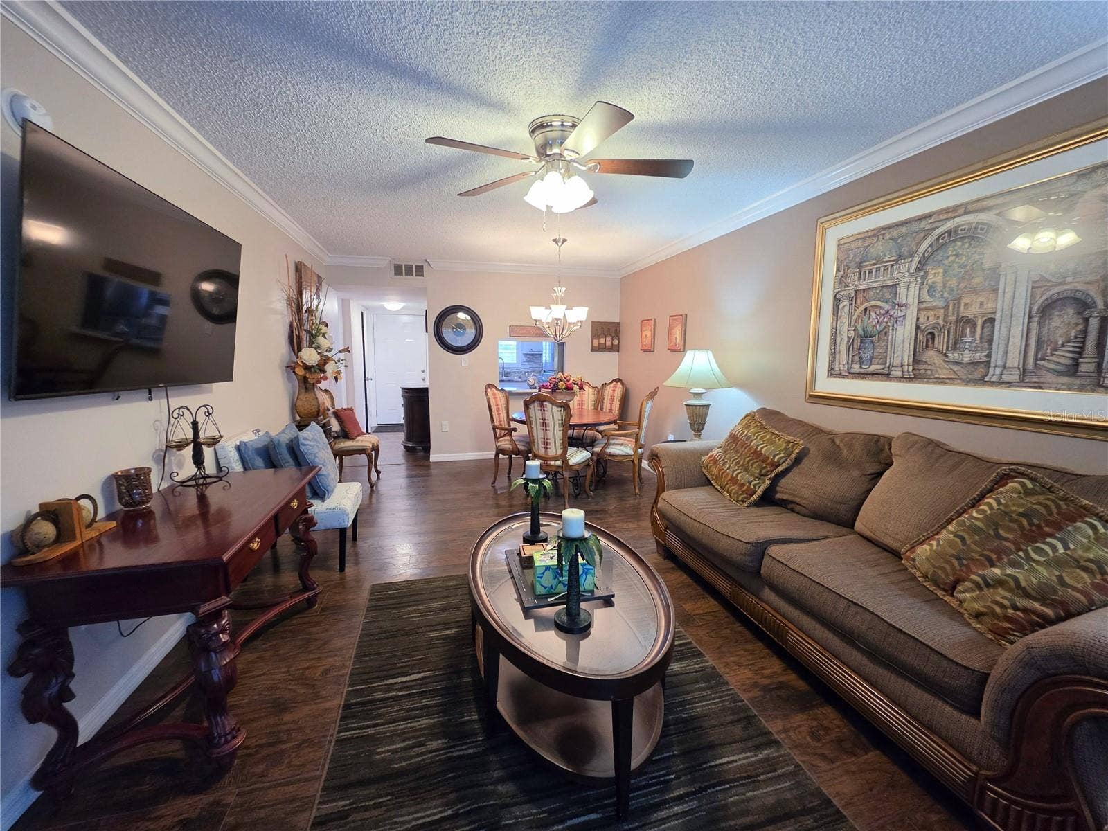 3917 LAKE BAYSHORE DRIVE, #F-307, Bradenton, FL 34205 Living Room