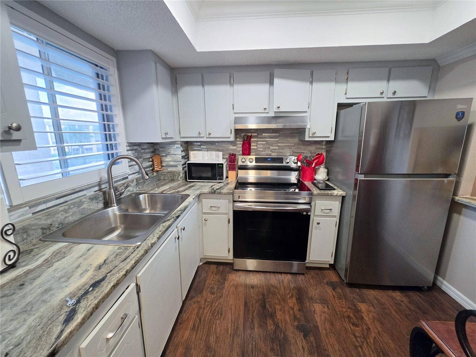 3917 LAKE BAYSHORE DRIVE, #F-307, Bradenton, FL 34205 Kitchen