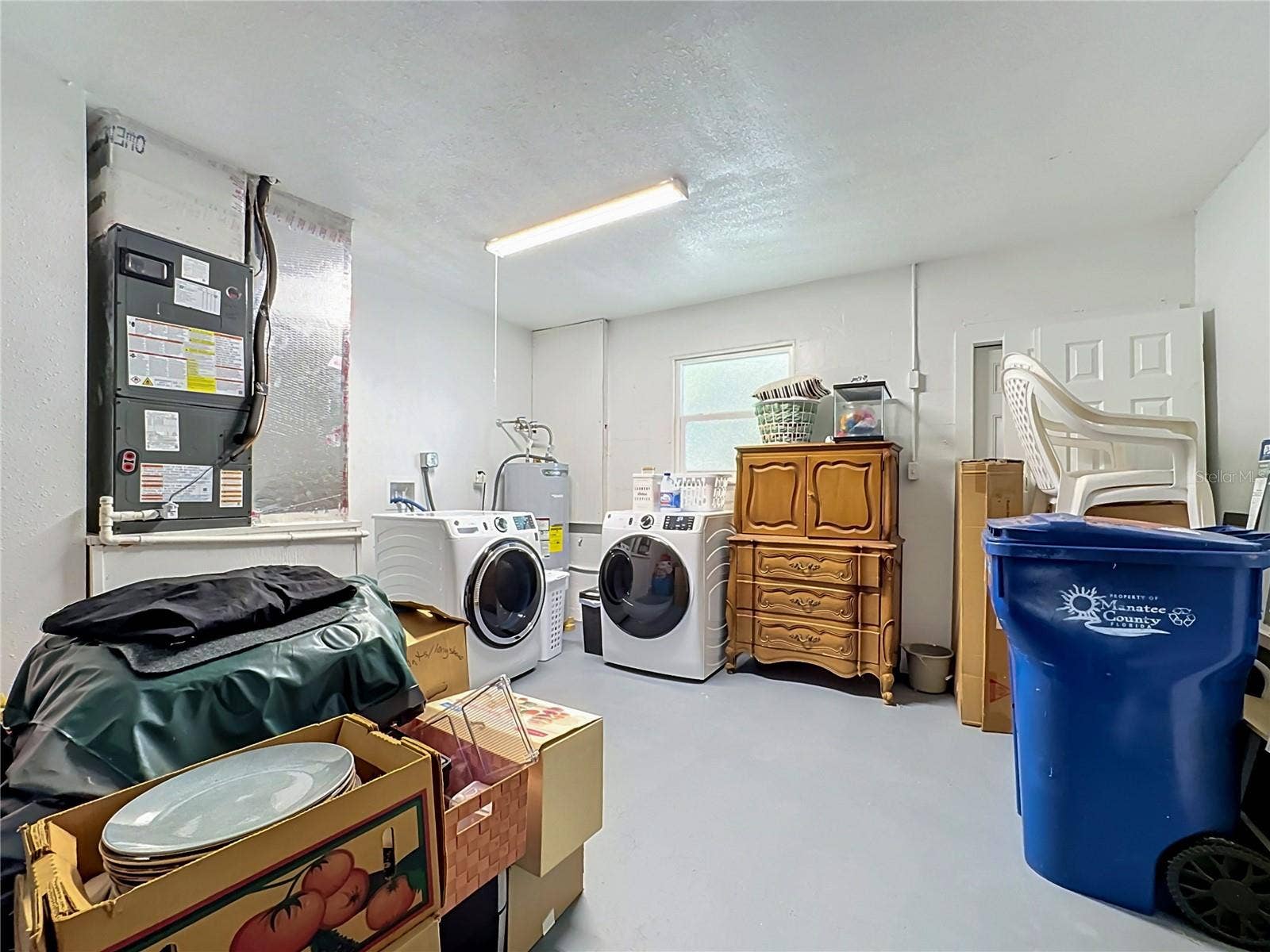 11704 40TH AVENUE W, Bradenton, FL 34210 11704 40TH AVENUE W, Bradenton, FL 34210