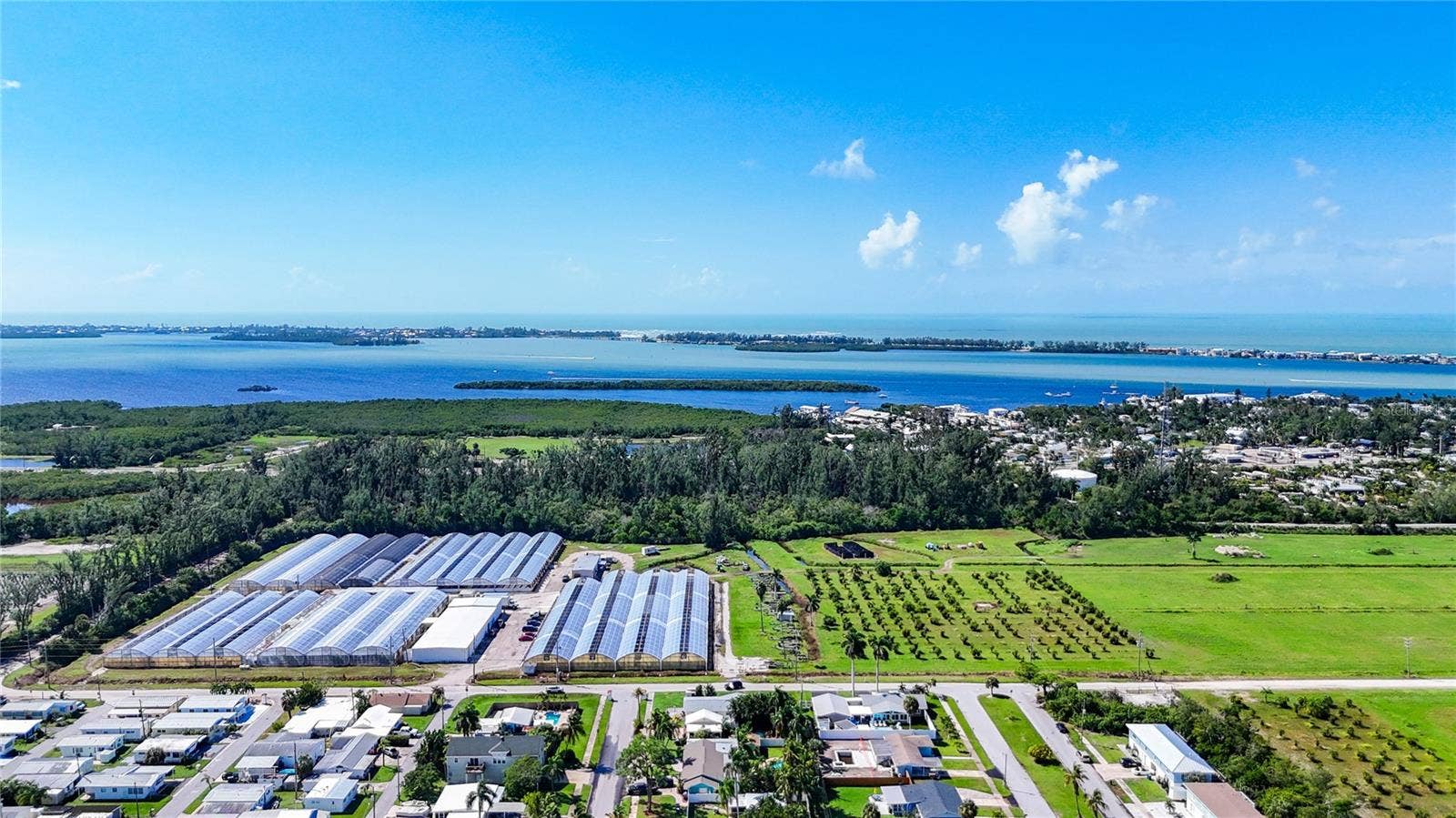 11704 40TH AVENUE W, Bradenton, FL 34210 11704 40TH AVENUE W, Bradenton, FL 34210