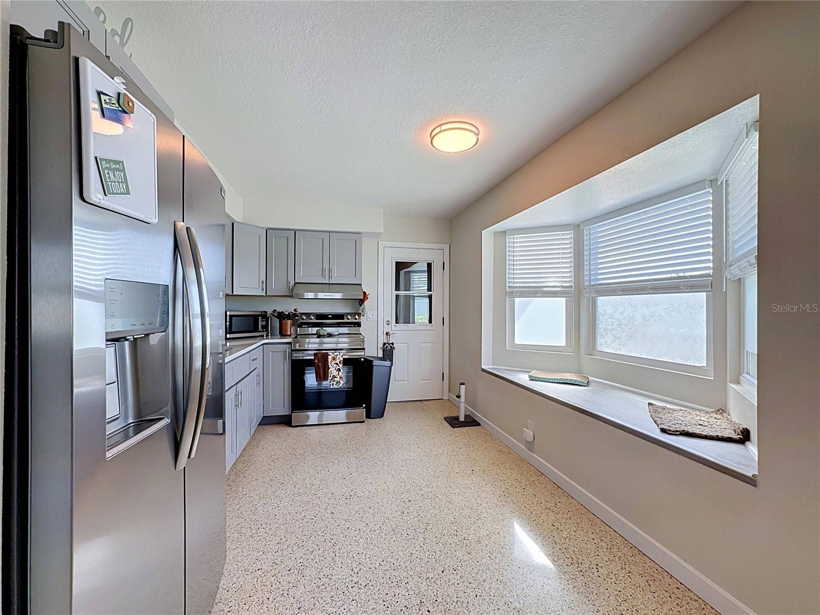 11704 40TH AVENUE W, Bradenton, FL 34210 11704 40TH AVENUE W, Bradenton, FL 34210