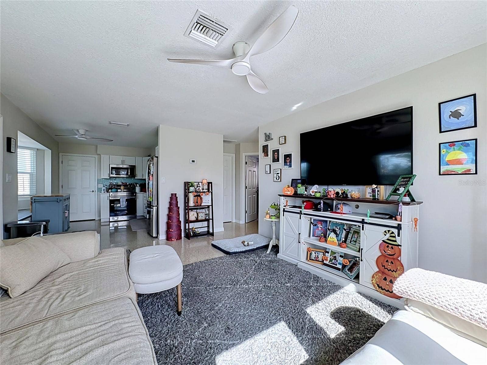 11704 40TH AVENUE W, Bradenton, FL 34210 11704 40TH AVENUE W, Bradenton, FL 34210