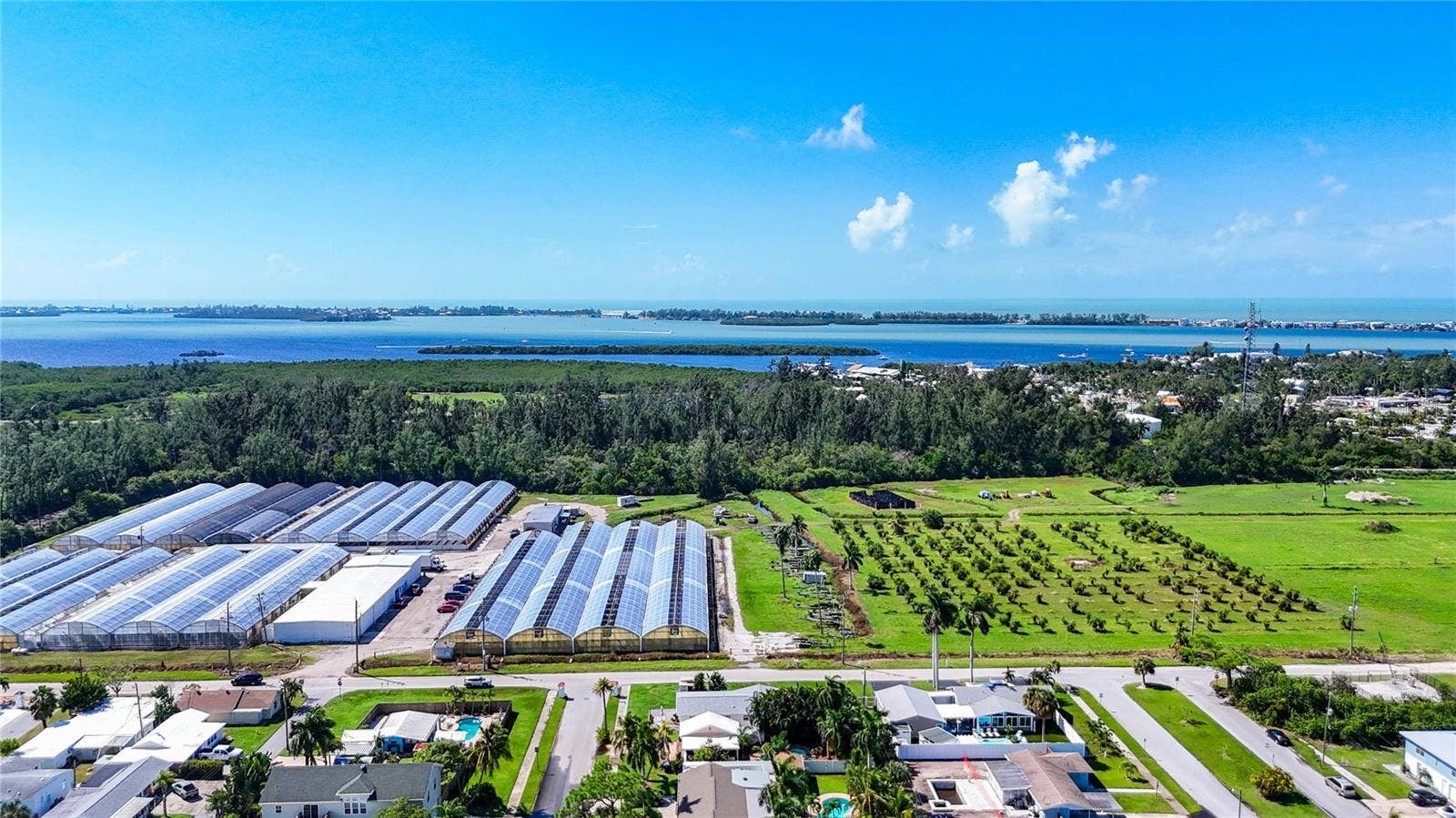 11704 40TH AVENUE W, Bradenton, FL 34210 11704 40TH AVENUE W, Bradenton, FL 34210