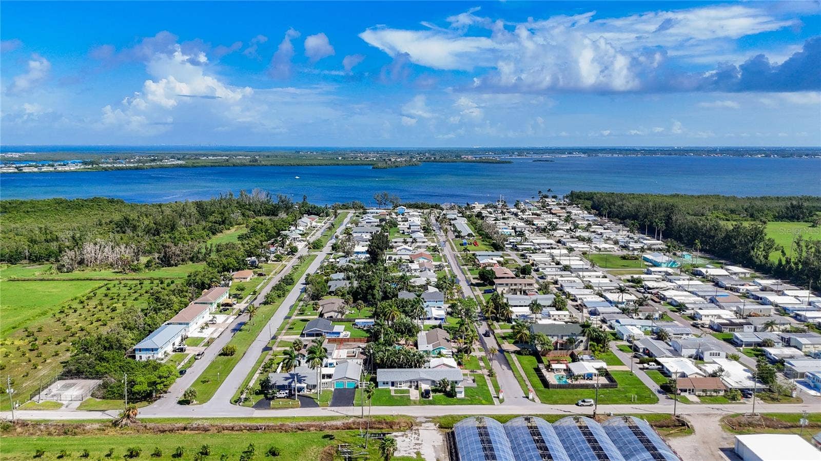 11704 40TH AVENUE W, Bradenton, FL 34210 11704 40TH AVENUE W, Bradenton, FL 34210