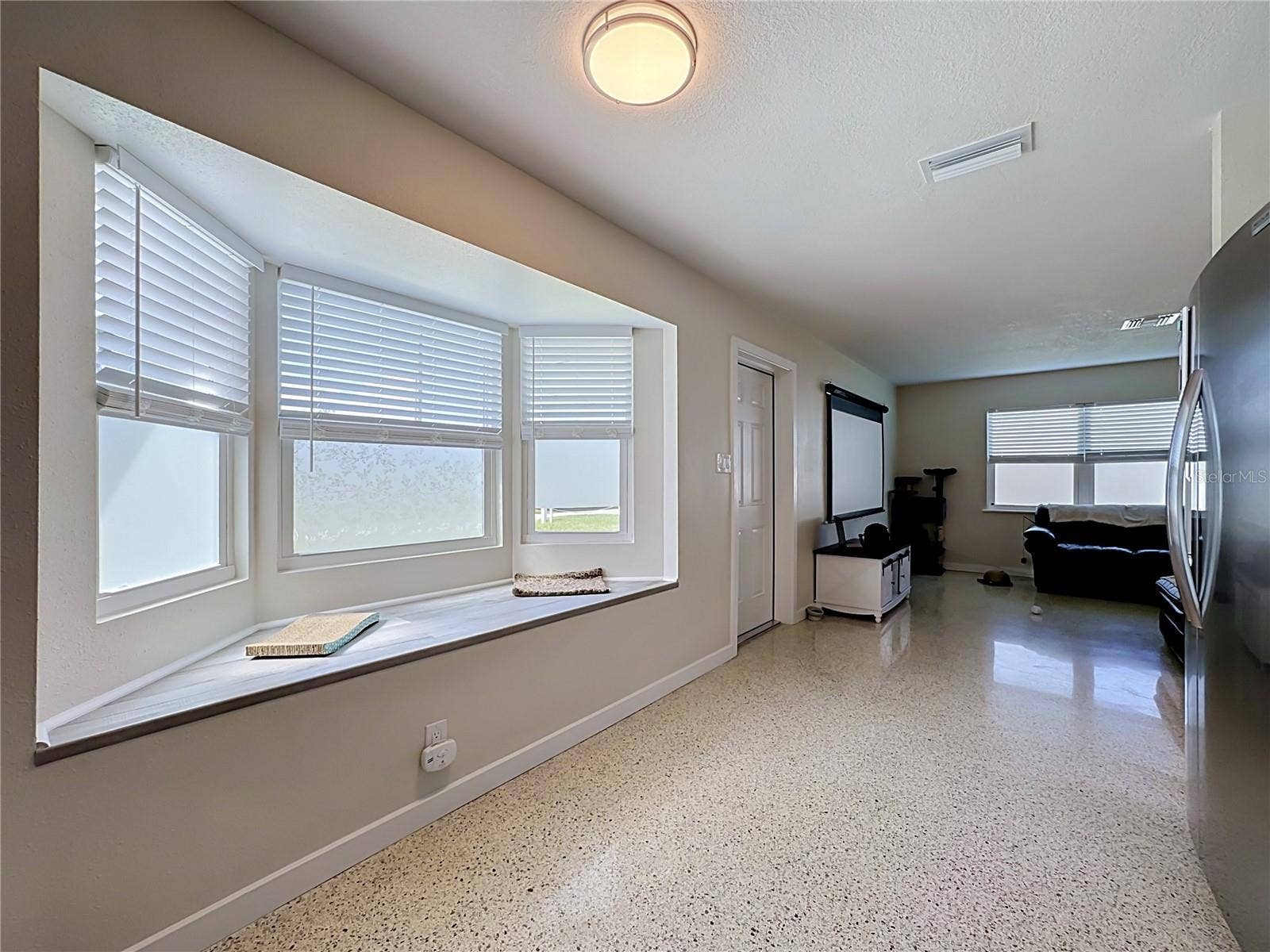 11704 40TH AVENUE W, Bradenton, FL 34210 11704 40TH AVENUE W, Bradenton, FL 34210