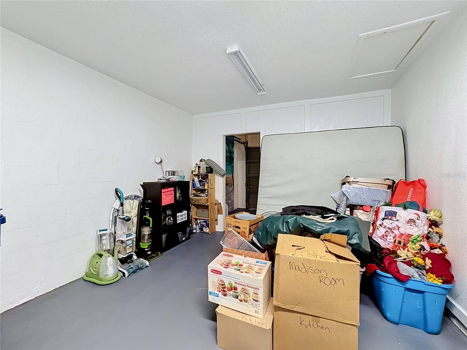11704 40TH AVENUE W, Bradenton, FL 34210 11704 40TH AVENUE W, Bradenton, FL 34210