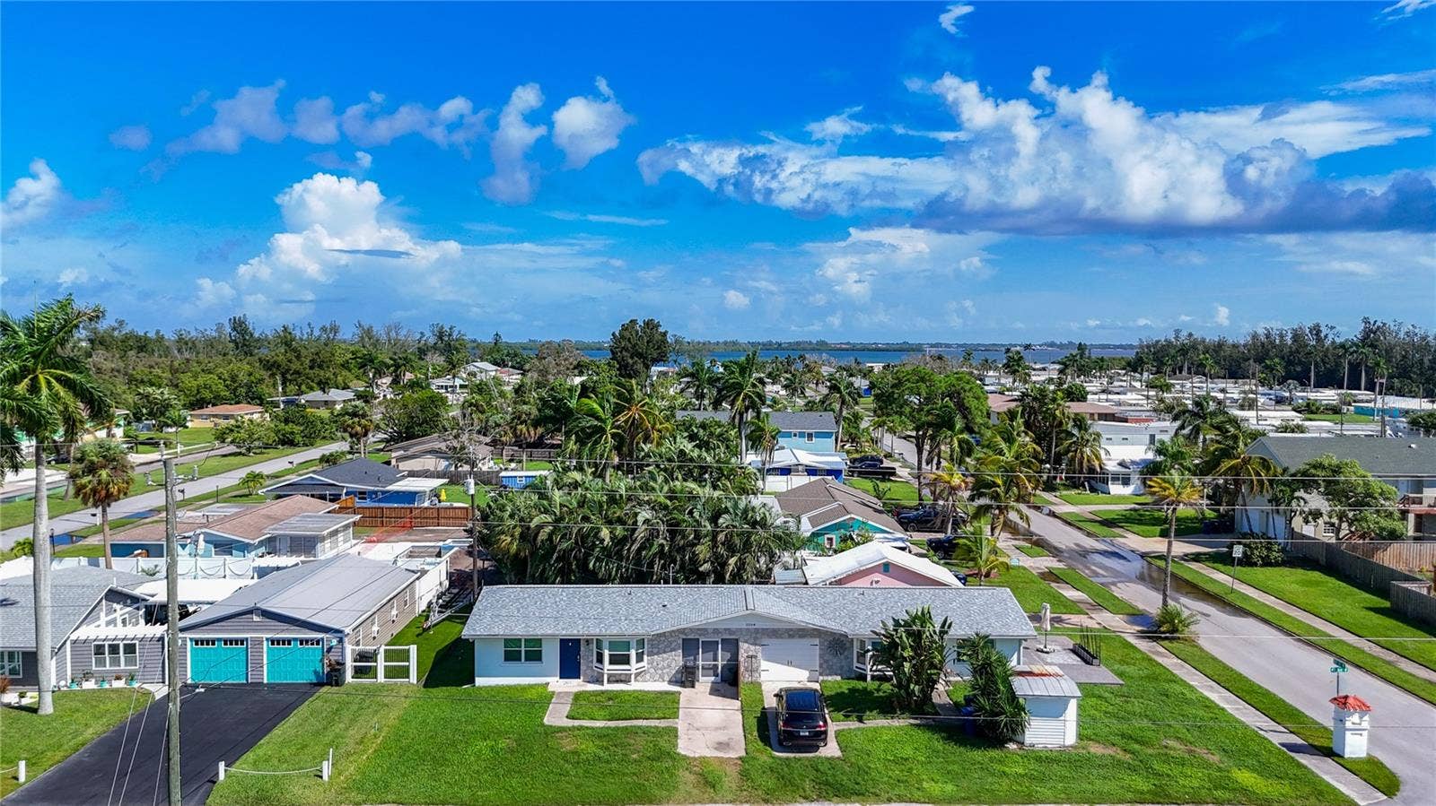 11704 40TH AVENUE W, Bradenton, FL 34210 11704 40TH AVENUE W, Bradenton, FL 34210