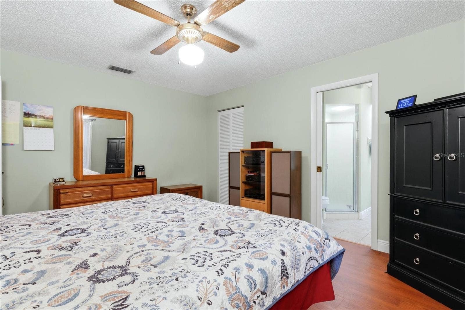 4006 75TH TERRACE E, Sarasota, FL 34243 Primary Suite with Walk-in Closet