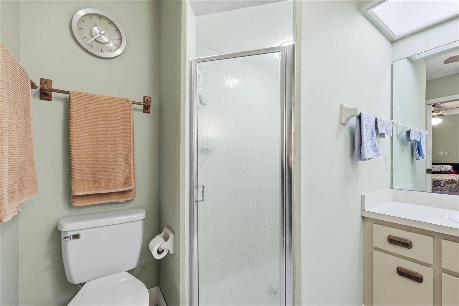 4006 75TH TERRACE E, Sarasota, FL 34243 Primary Bath with Walk-in Shower