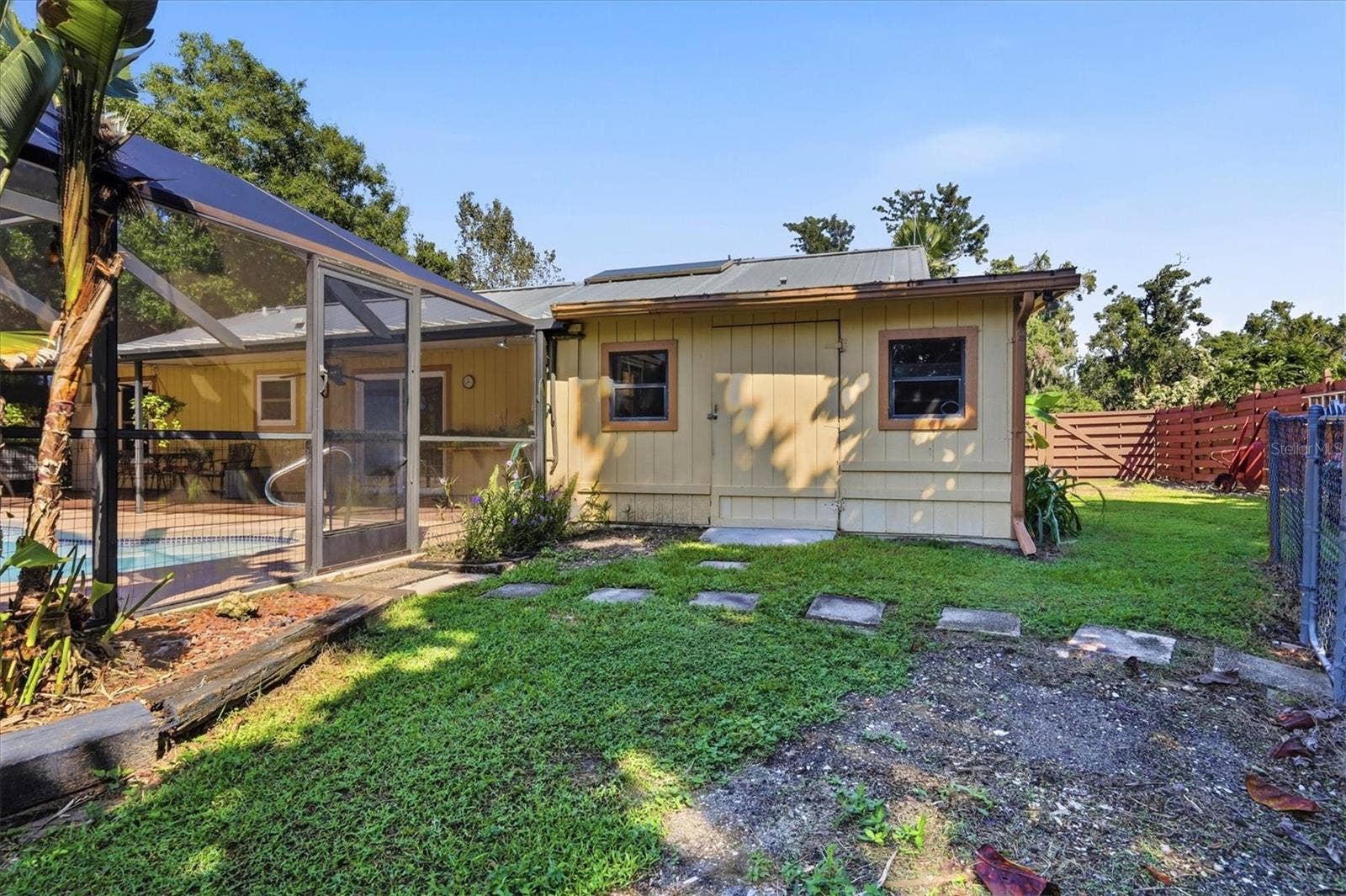4006 75TH TERRACE E, Sarasota, FL 34243 Door leads to 10'x16' Workshop
