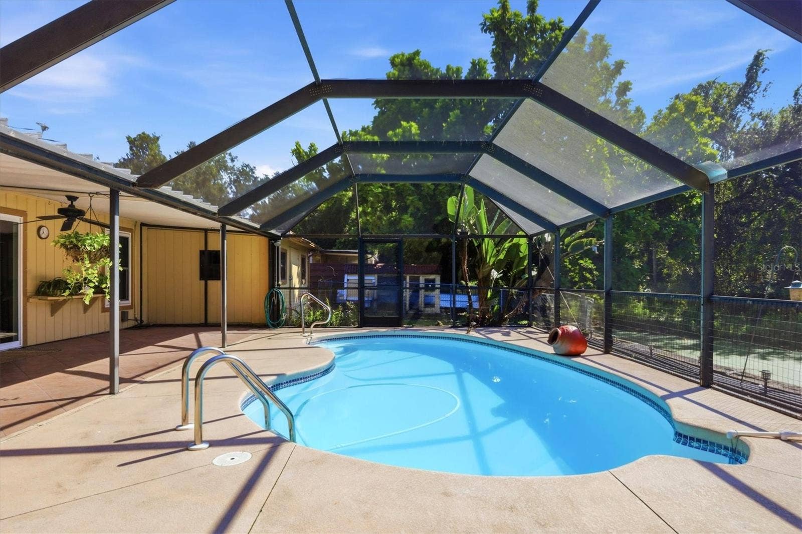 4006 75TH TERRACE E, Sarasota, FL 34243 4006 75TH TERRACE E, Sarasota, FL 34243