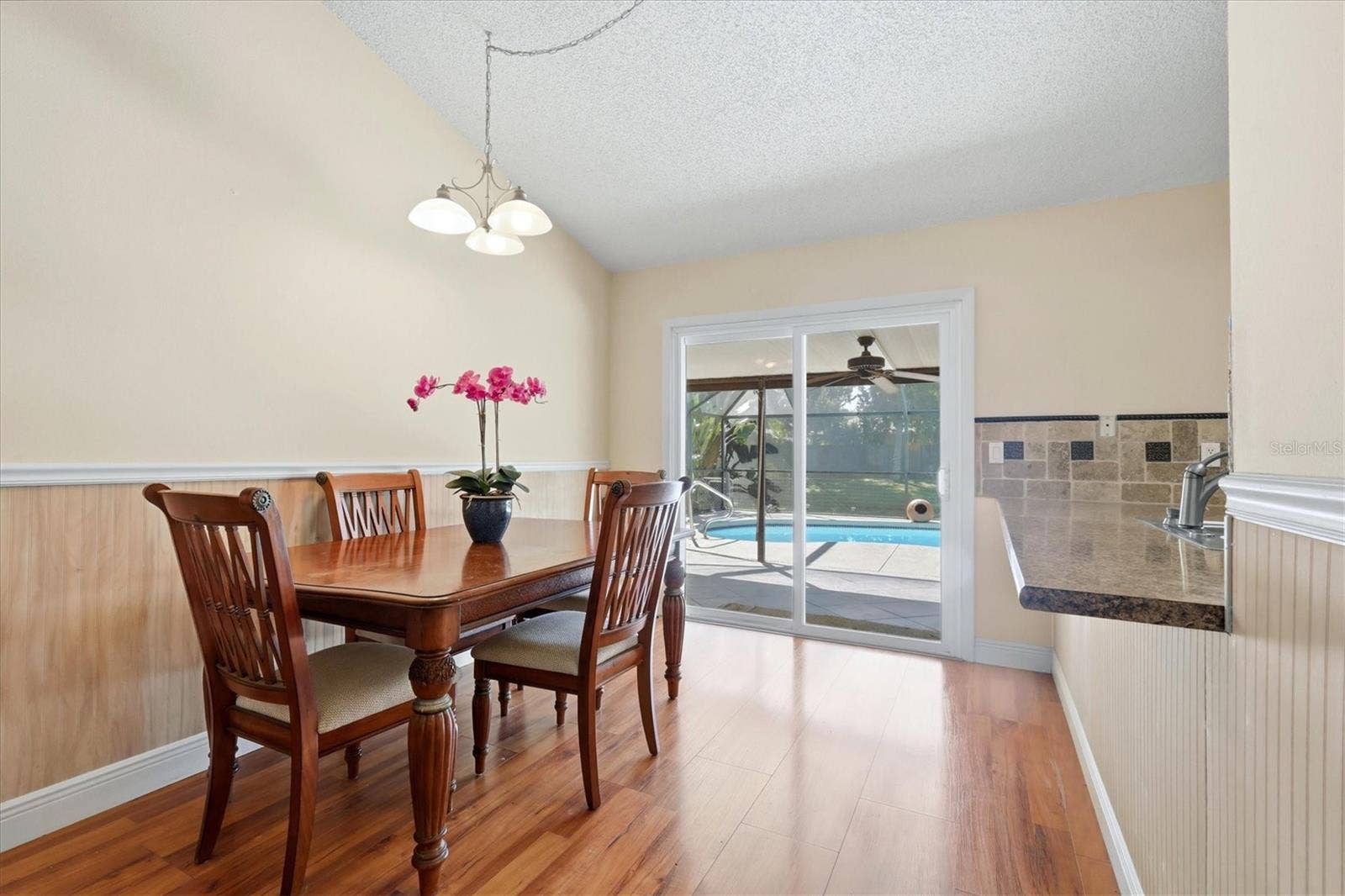 4006 75TH TERRACE E, Sarasota, FL 34243 4006 75TH TERRACE E, Sarasota, FL 34243